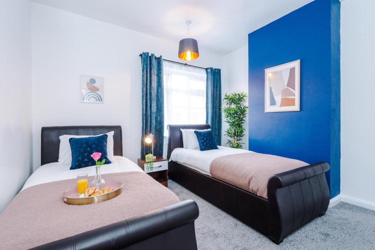 Harley House - Spacious Home With Free Netflix & Parking By Rocketbnb Ковентри Экстерьер фото