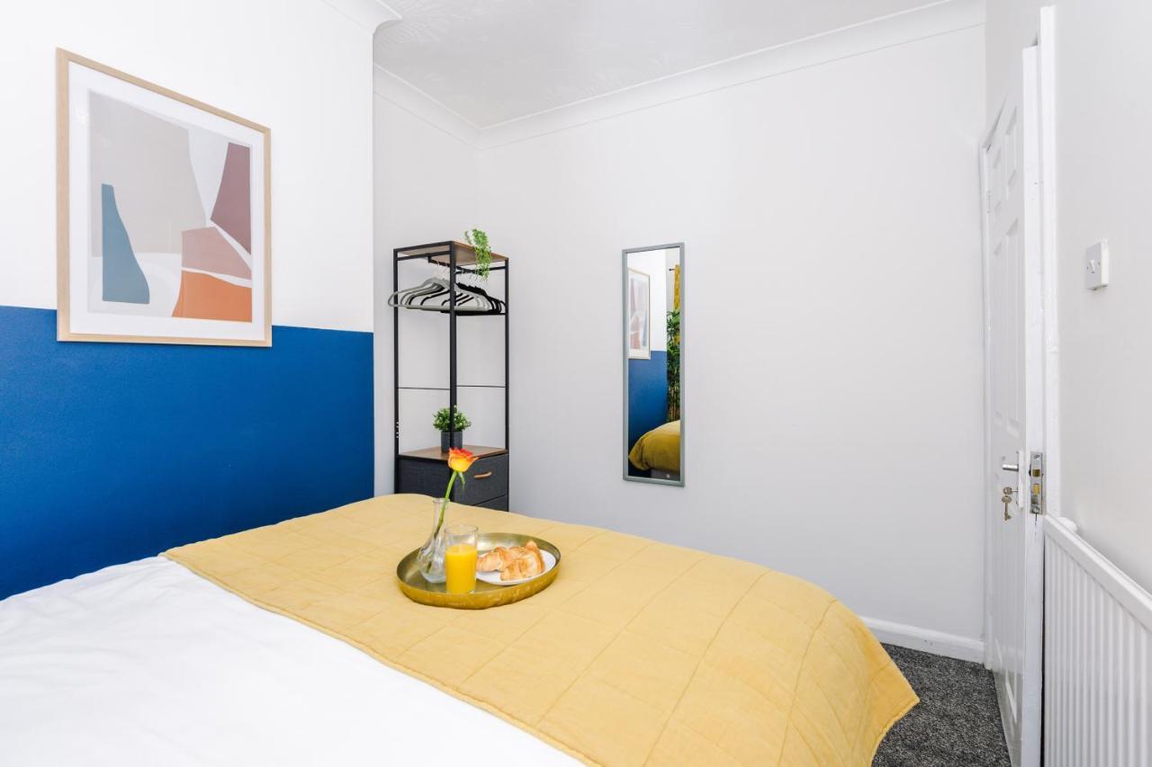 Harley House - Spacious Home With Free Netflix & Parking By Rocketbnb Ковентри Экстерьер фото