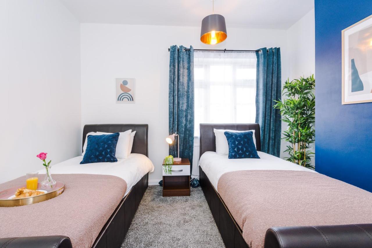 Harley House - Spacious Home With Free Netflix & Parking By Rocketbnb Ковентри Экстерьер фото